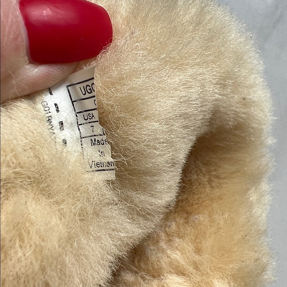 UGG Classic Tall II Sheepskin Boots in Chestnut Color Size 7 - Picture 10 of 10